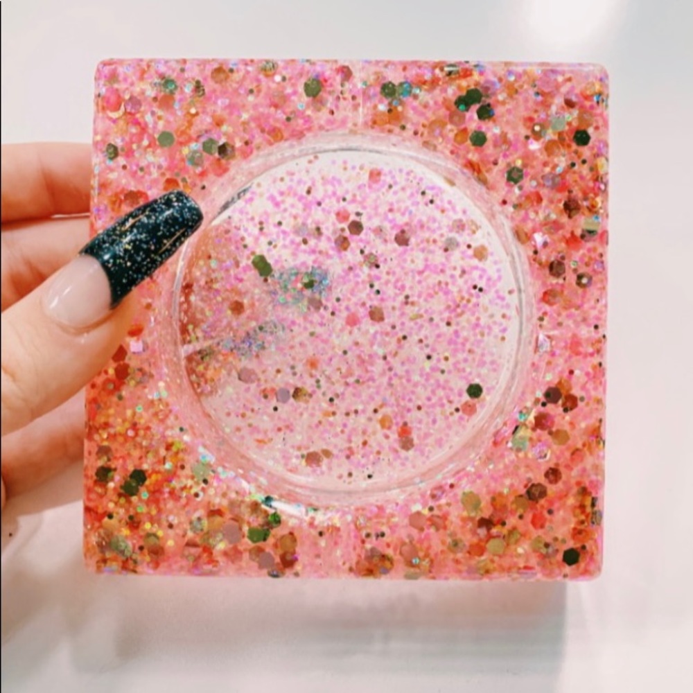 PRETTY IN PINK ASHTRAY🩰